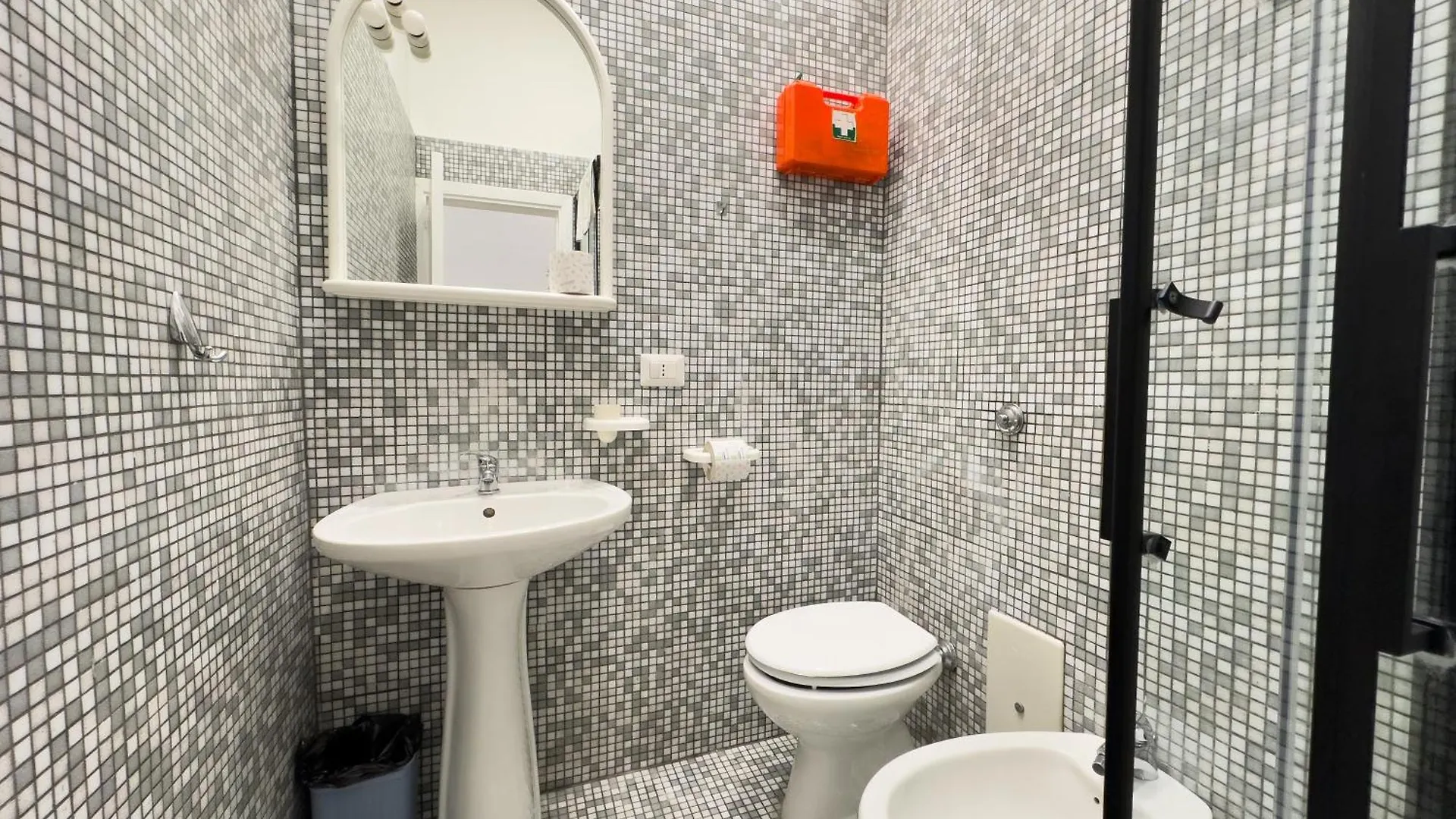 Bed and Breakfast Ale & Tizy House Napoli Italia
