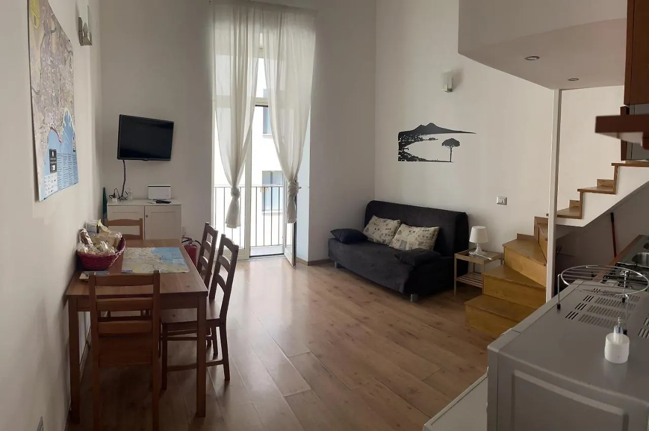 Ale & Tizy House Bed & Breakfast Naples Italy