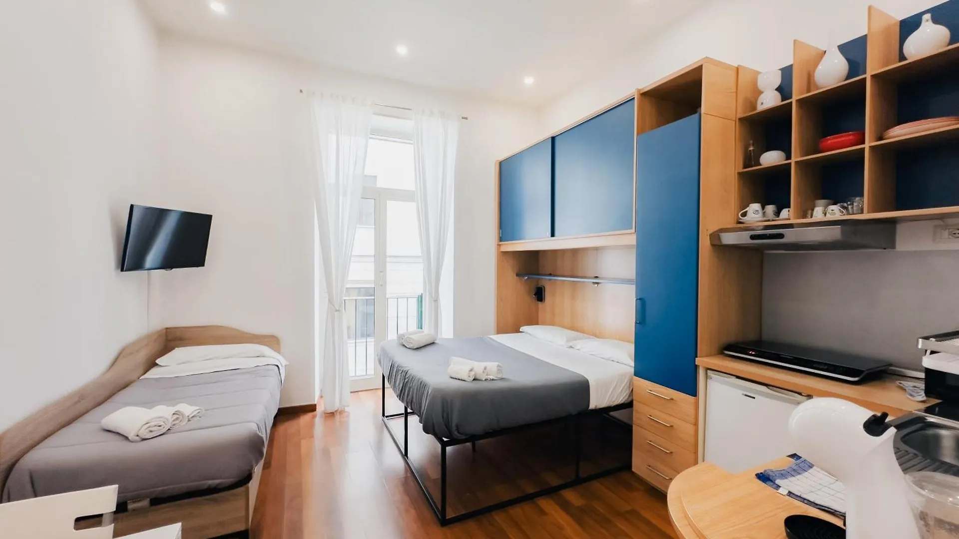 ナポリ Ale & Tizy House Bed & Breakfast 0*,  イタリア