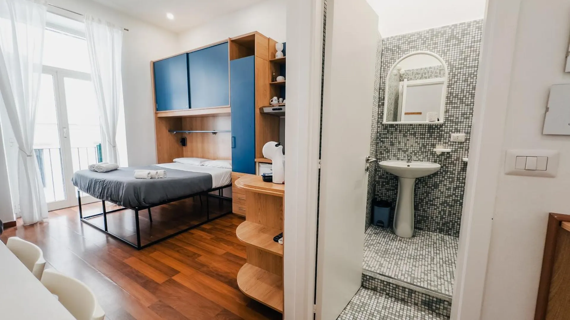 Ale & Tizy House Bed & Breakfast Naples