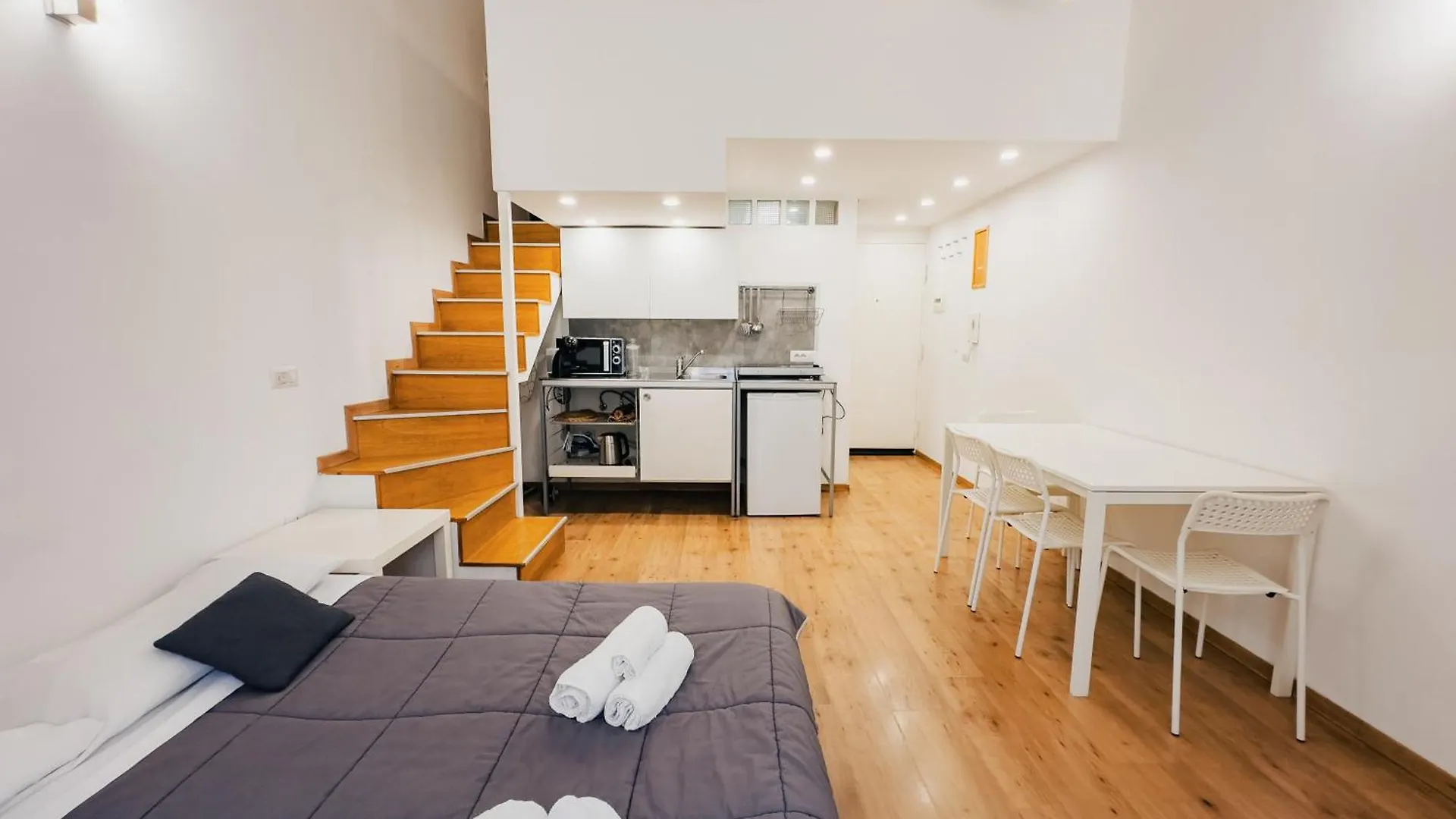 ナポリ Ale & Tizy House Bed & Breakfast 0*,  イタリア