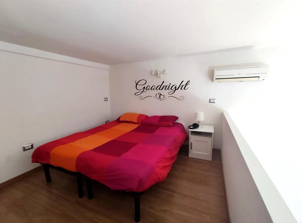 Ale & Tizy House Bed & Breakfast Naples Italy