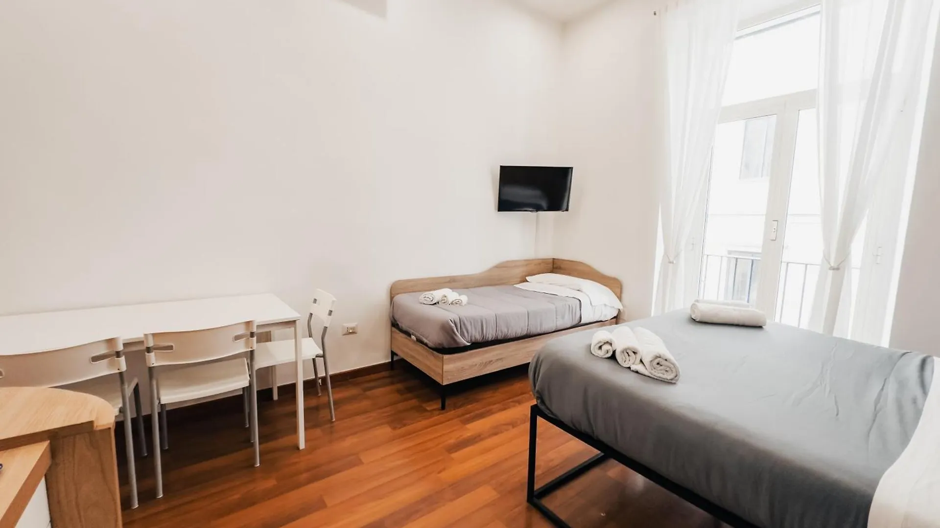 Ale & Tizy House Bed & Breakfast Naples